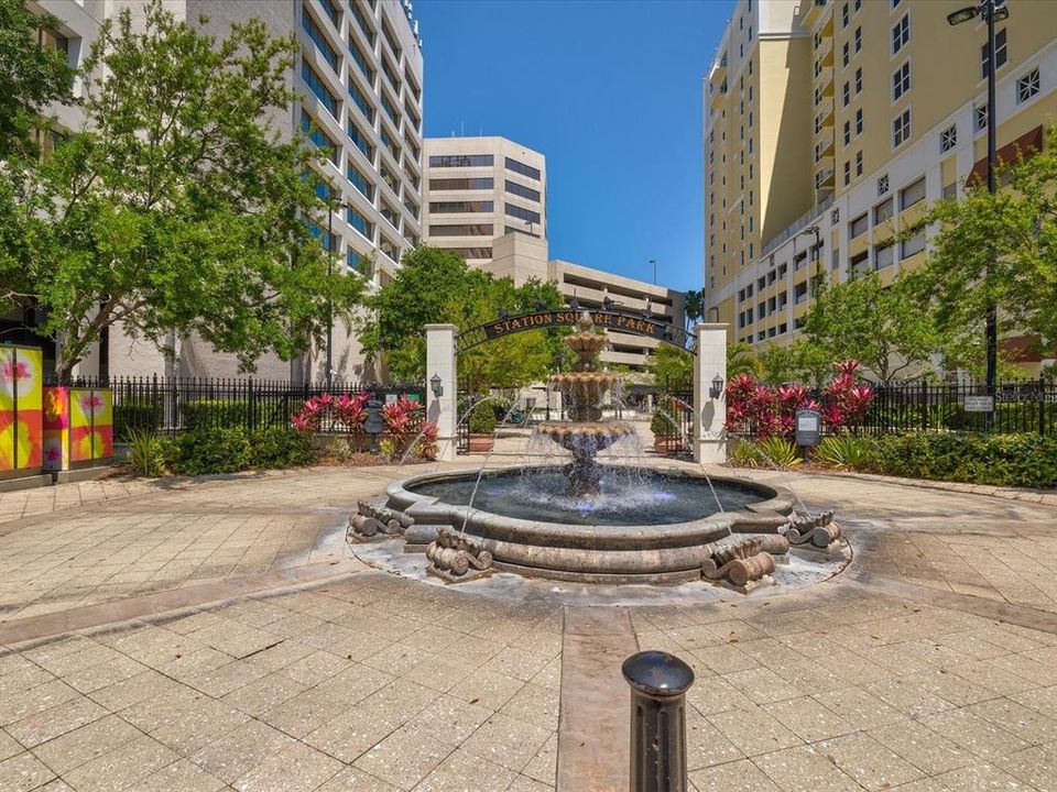 For Sale: $549,900 (2 beds, 2 baths, 1856 Square Feet)