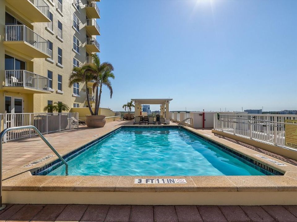 For Sale: $549,900 (2 beds, 2 baths, 1856 Square Feet)