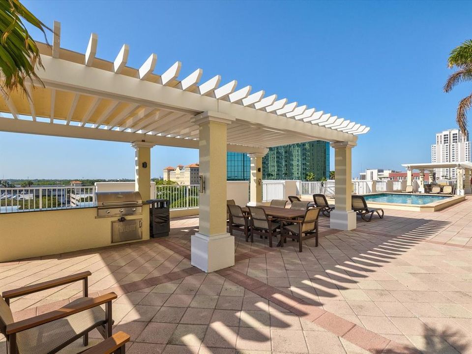 For Sale: $549,900 (2 beds, 2 baths, 1856 Square Feet)