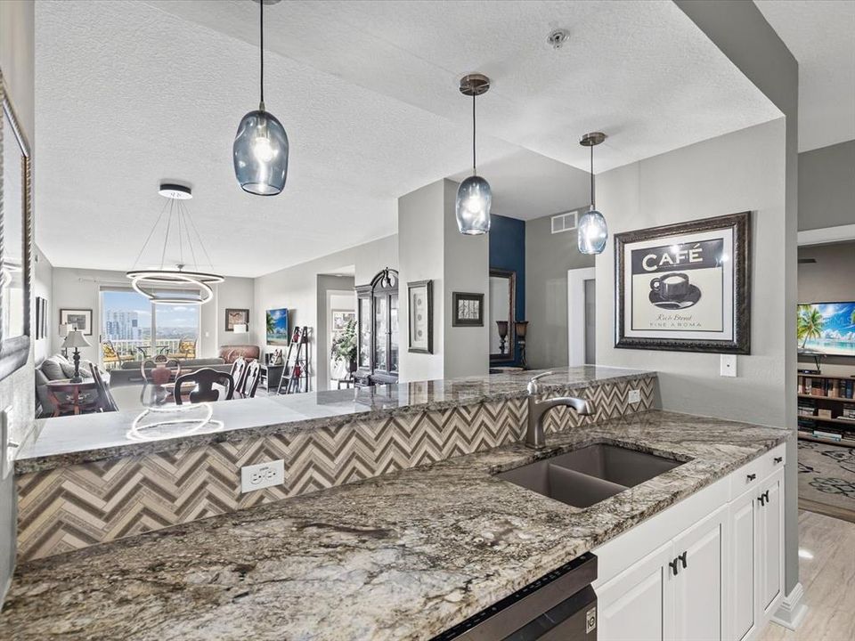 For Sale: $549,900 (2 beds, 2 baths, 1856 Square Feet)