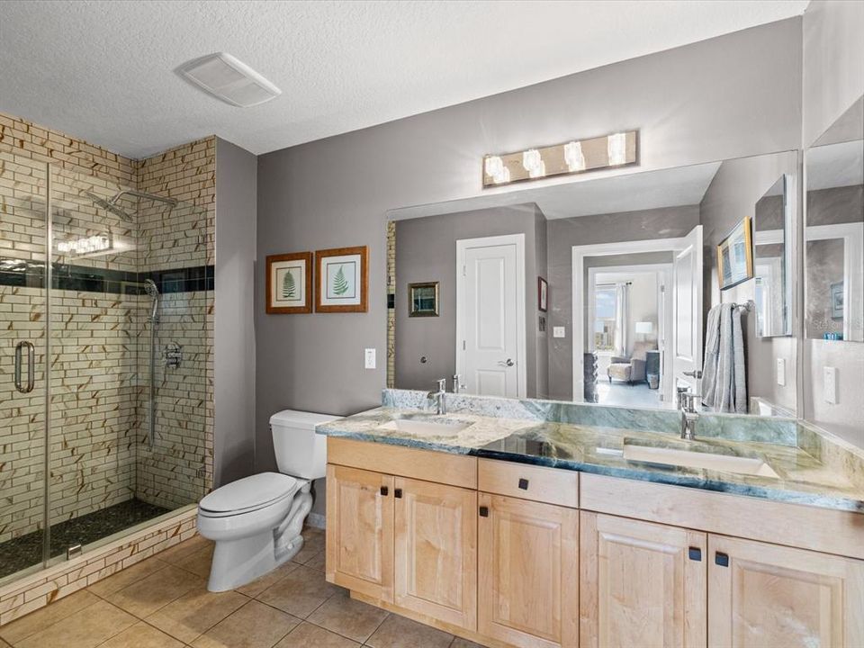 For Sale: $549,900 (2 beds, 2 baths, 1856 Square Feet)