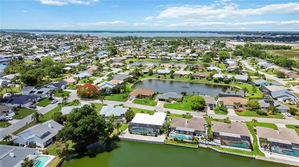 En Venta: $799,000 (3 camas, 3 baños, 2049 Pies cuadrados)