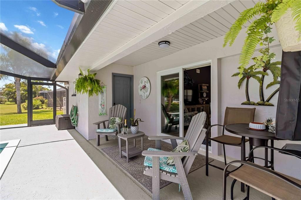 En Venta: $799,000 (3 camas, 3 baños, 2049 Pies cuadrados)