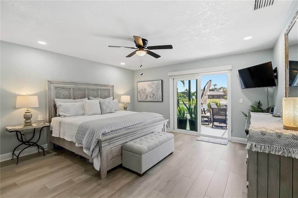 En Venta: $799,000 (3 camas, 3 baños, 2049 Pies cuadrados)