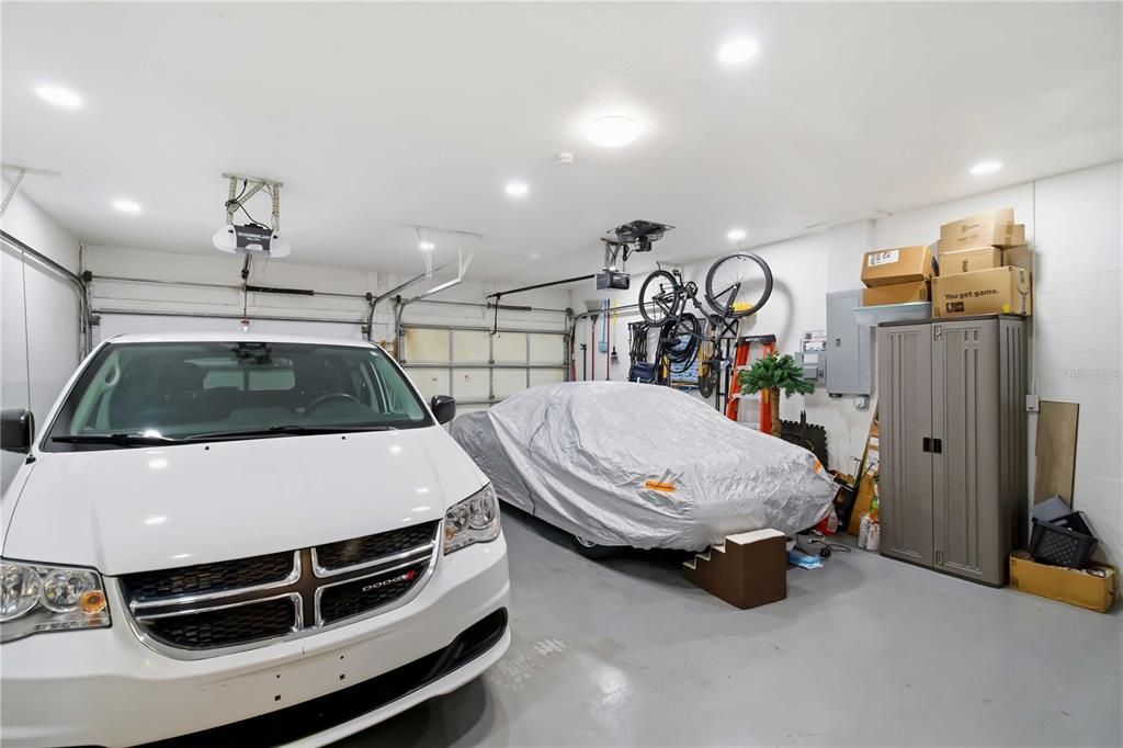 En Venta: $799,000 (3 camas, 3 baños, 2049 Pies cuadrados)