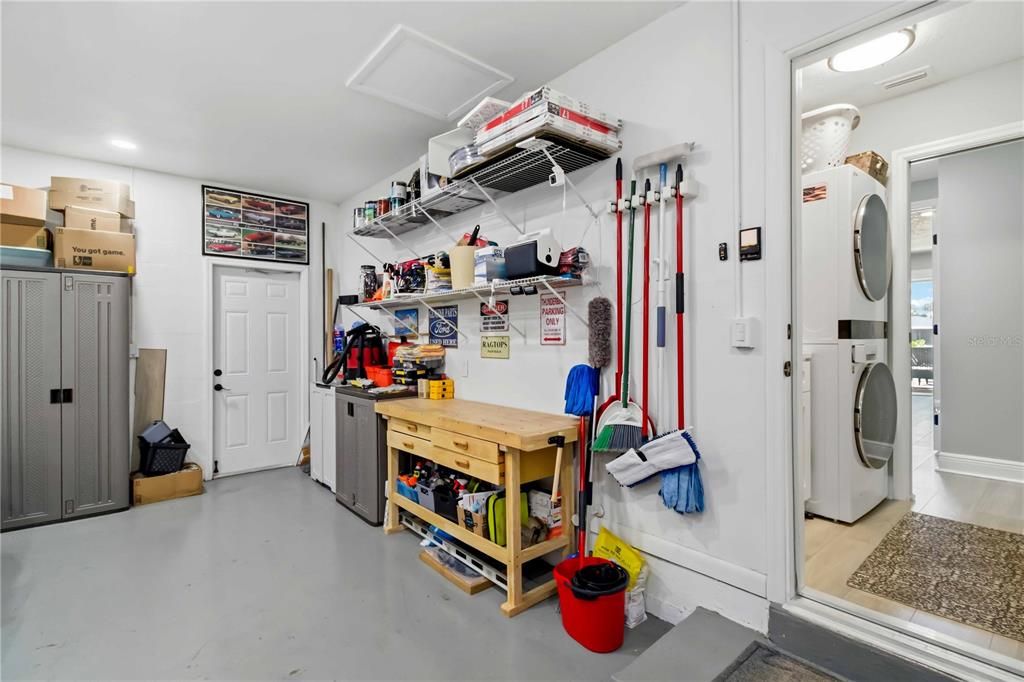 En Venta: $799,000 (3 camas, 3 baños, 2049 Pies cuadrados)