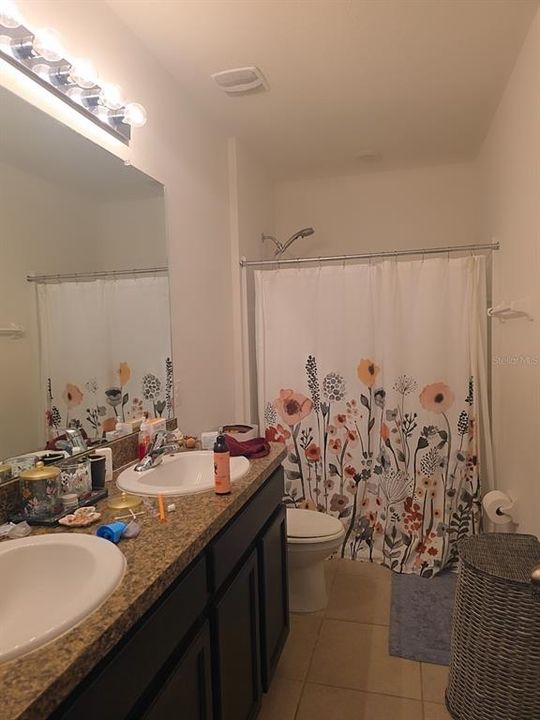 На продажу: $279,900 (3 спален, 2 ванн, 1673 Квадратных фут)