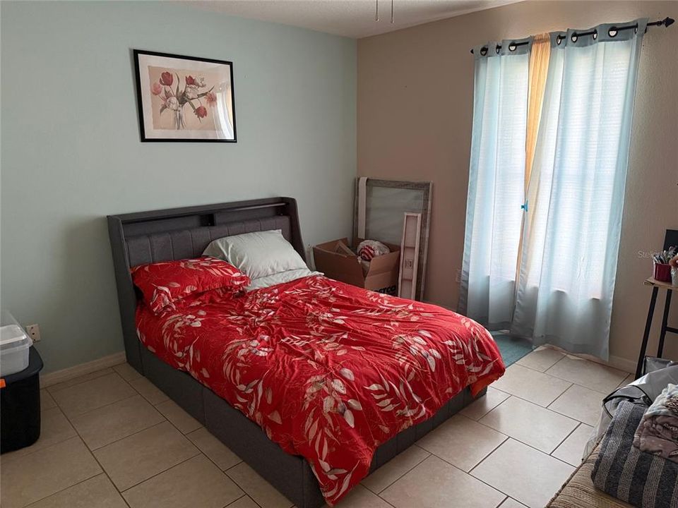 Active With Contract: $350,000 (4 beds, 0 baths, 1762 Square Feet)