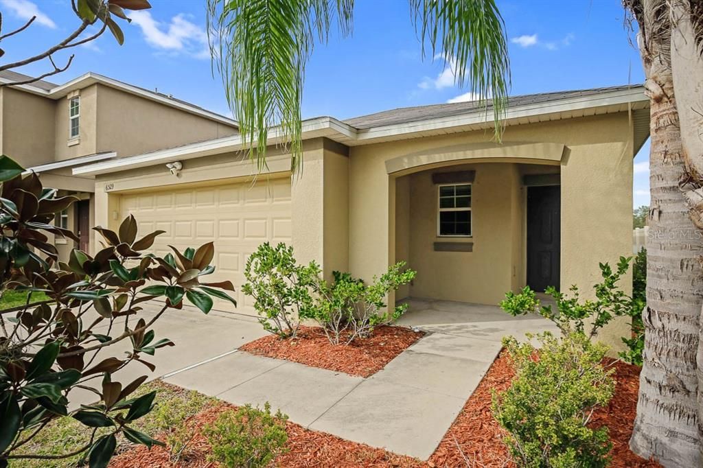 For Rent: $1,900 (3 beds, 2 baths, 1451 Square Feet)
