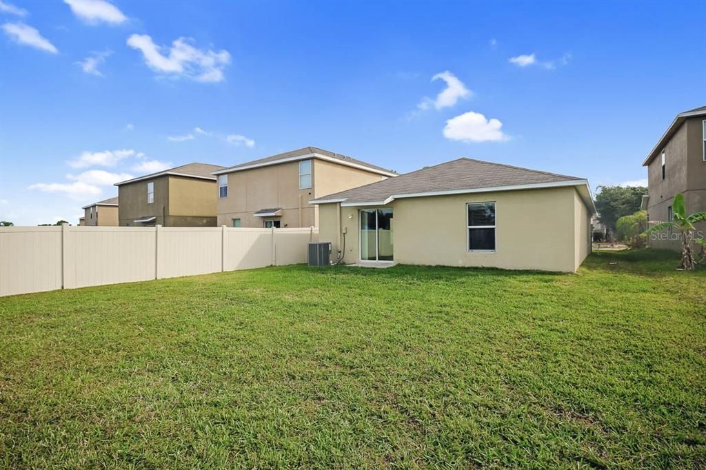 For Rent: $1,900 (3 beds, 2 baths, 1451 Square Feet)