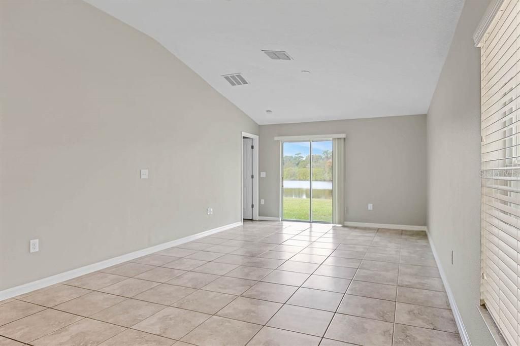 For Rent: $1,900 (3 beds, 2 baths, 1451 Square Feet)