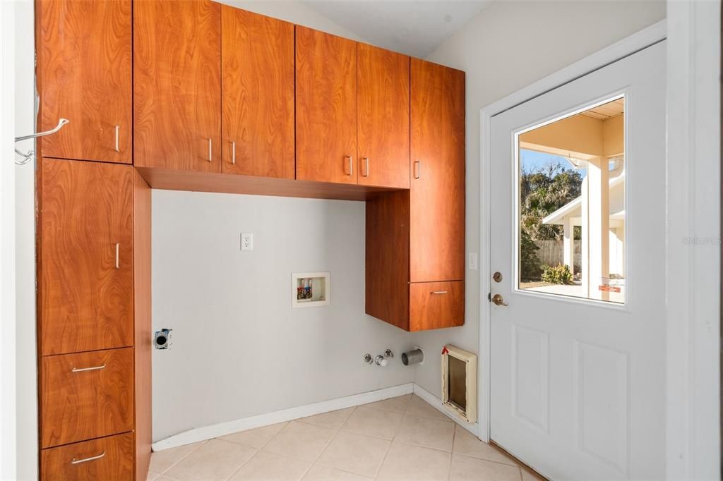 For Sale: $388,800 (3 beds, 2 baths, 2232 Square Feet)