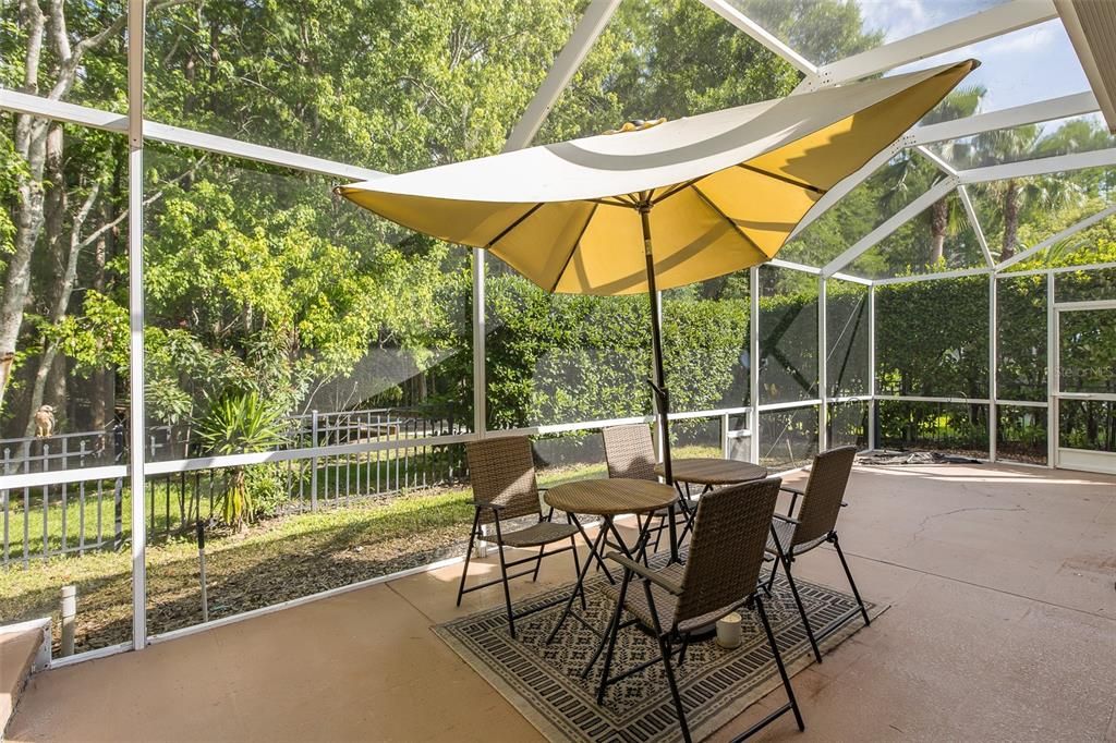 Activo con contrato: $719,900 (4 camas, 2 baños, 2718 Pies cuadrados)