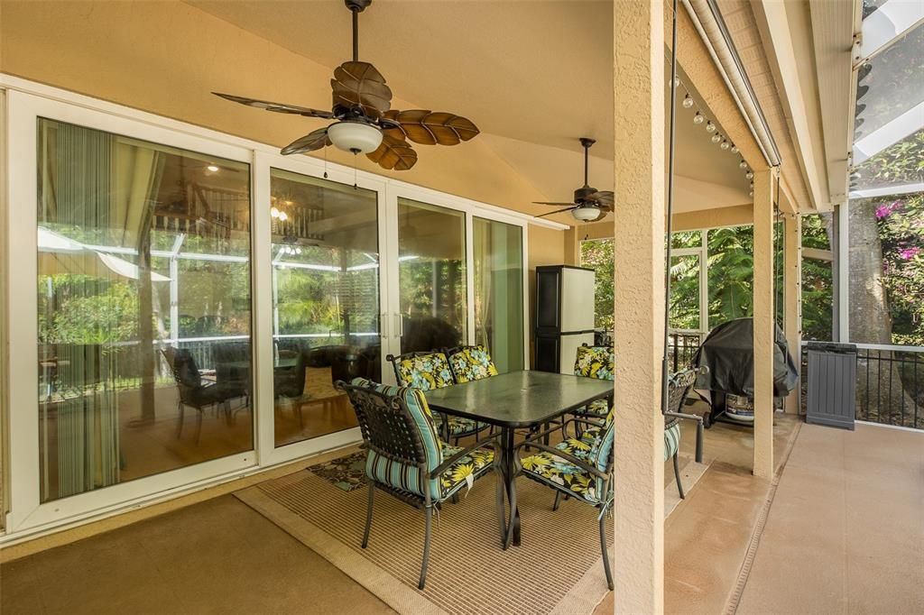 Activo con contrato: $719,900 (4 camas, 2 baños, 2718 Pies cuadrados)