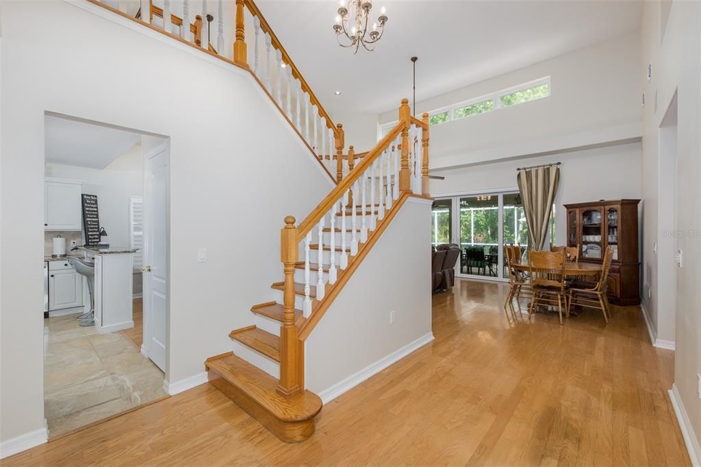 Activo con contrato: $719,900 (4 camas, 2 baños, 2718 Pies cuadrados)