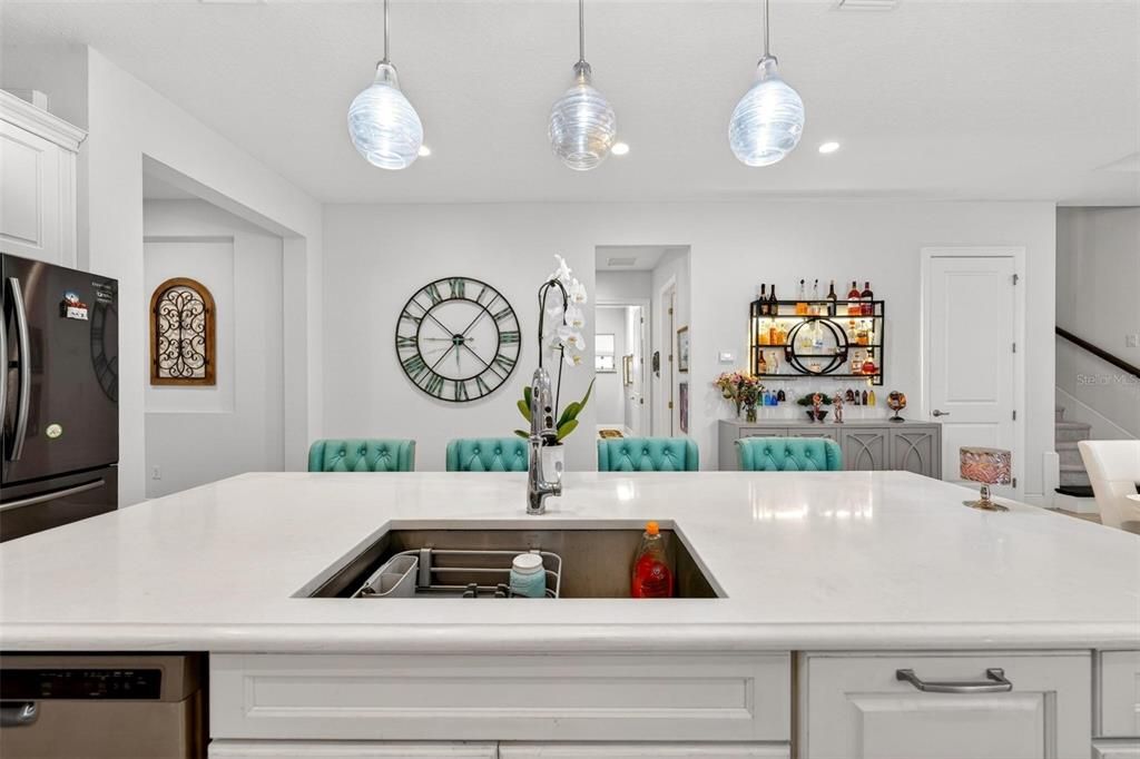 For Sale: $1,350,000 (5 beds, 4 baths, 4345 Square Feet)