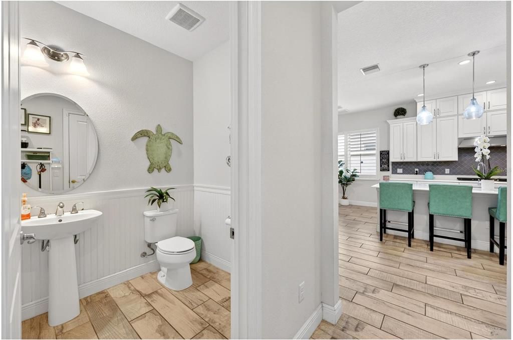 For Sale: $1,350,000 (5 beds, 4 baths, 4345 Square Feet)