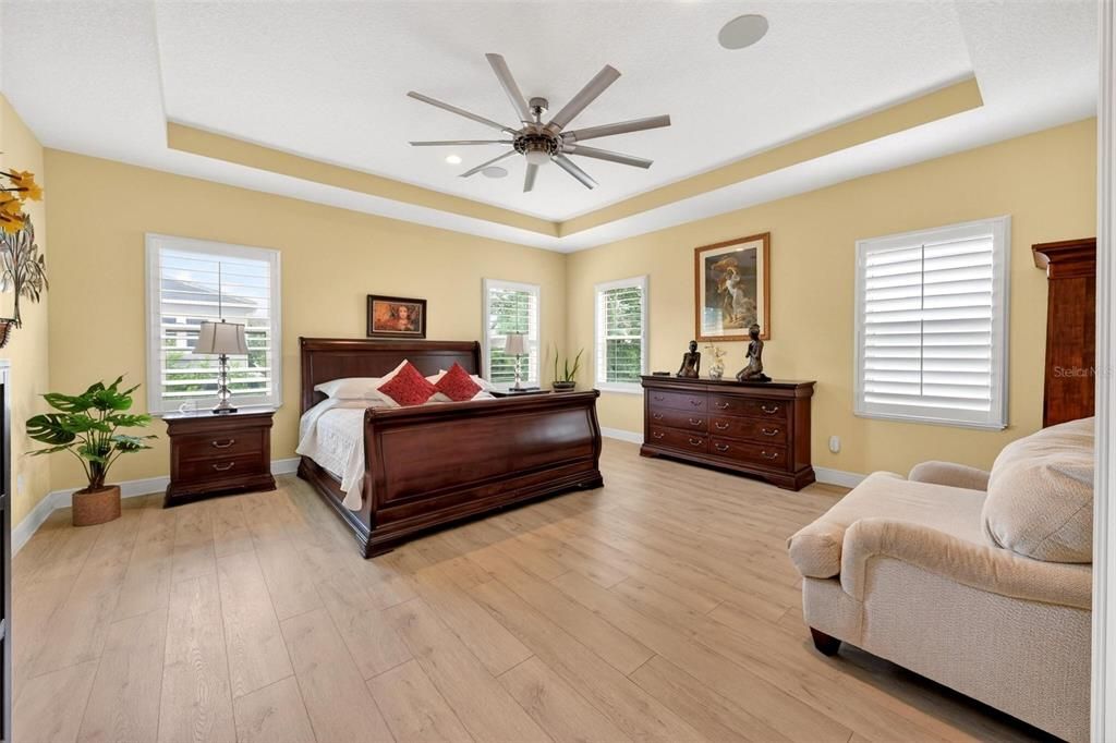 For Sale: $1,350,000 (5 beds, 4 baths, 4345 Square Feet)
