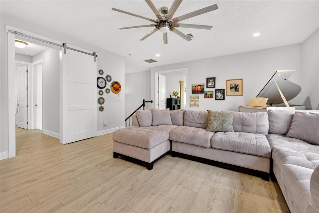 For Sale: $1,350,000 (5 beds, 4 baths, 4345 Square Feet)