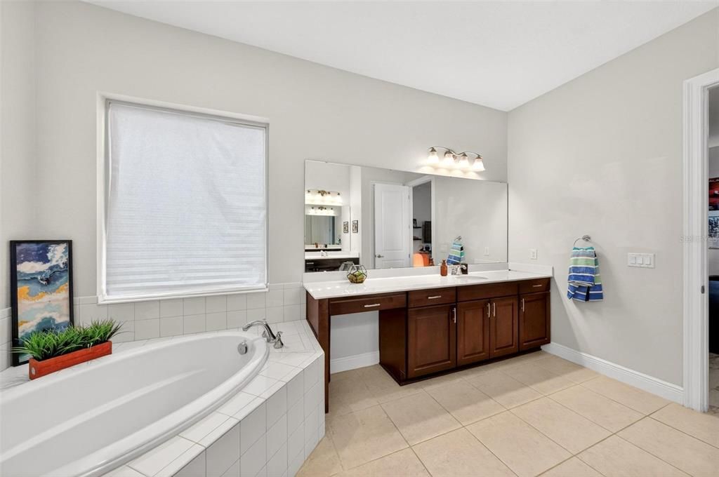 For Sale: $1,350,000 (5 beds, 4 baths, 4345 Square Feet)
