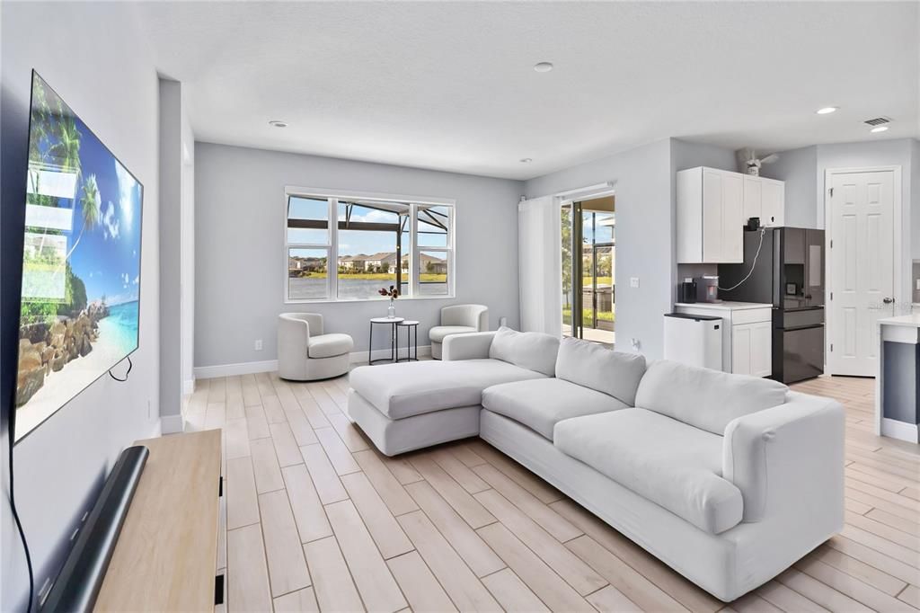 En Venta: $665,000 (4 camas, 3 baños, 3166 Pies cuadrados)