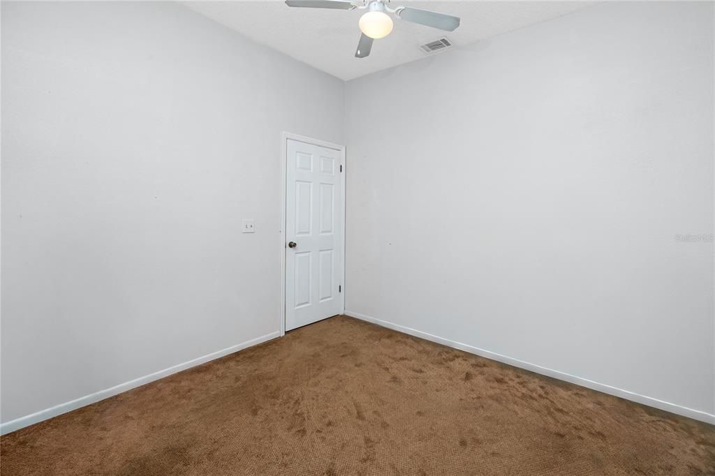 En Venta: $232,800 (3 camas, 2 baños, 1296 Pies cuadrados)