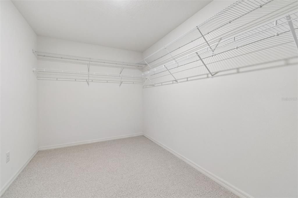 En Venta: $414,900 (3 camas, 2 baños, 2640 Pies cuadrados)