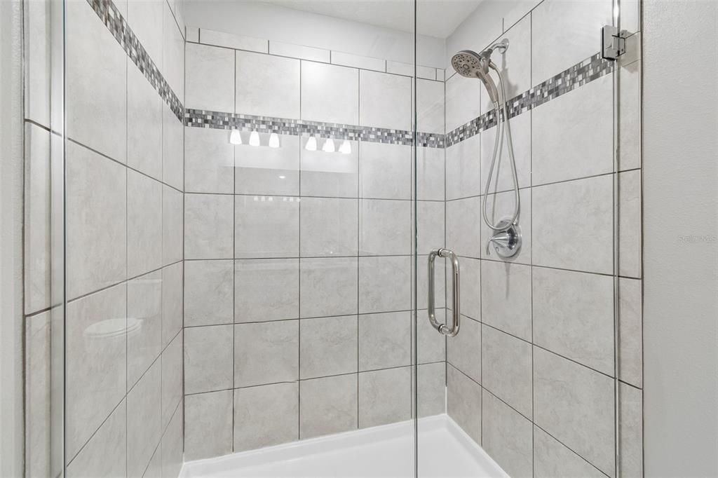 En Venta: $414,900 (3 camas, 2 baños, 2640 Pies cuadrados)
