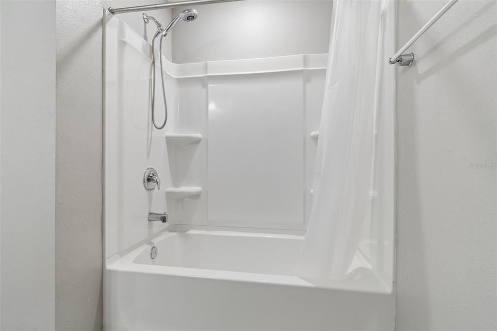 En Venta: $414,900 (3 camas, 2 baños, 2640 Pies cuadrados)