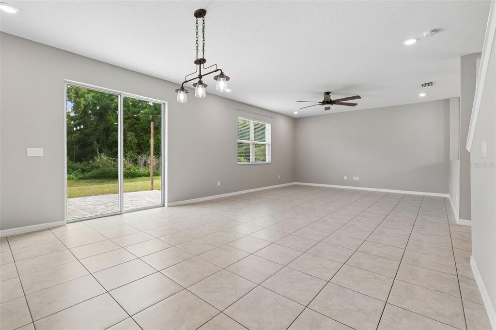 En Venta: $414,900 (3 camas, 2 baños, 2640 Pies cuadrados)