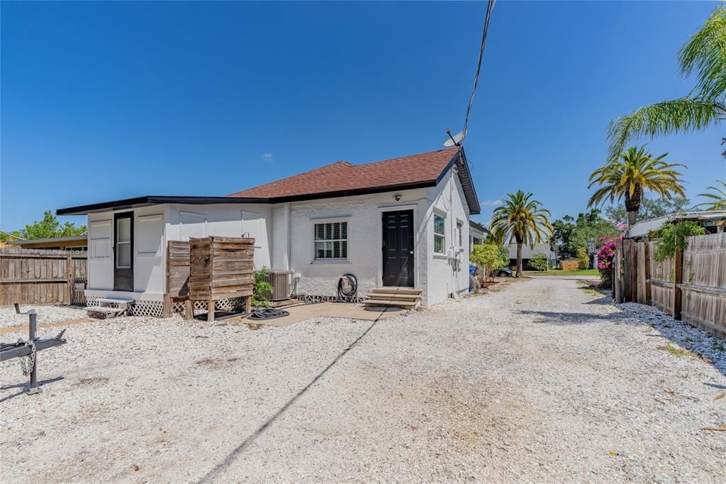 Activo con contrato: $290,000 (2 camas, 1 baños, 992 Pies cuadrados)