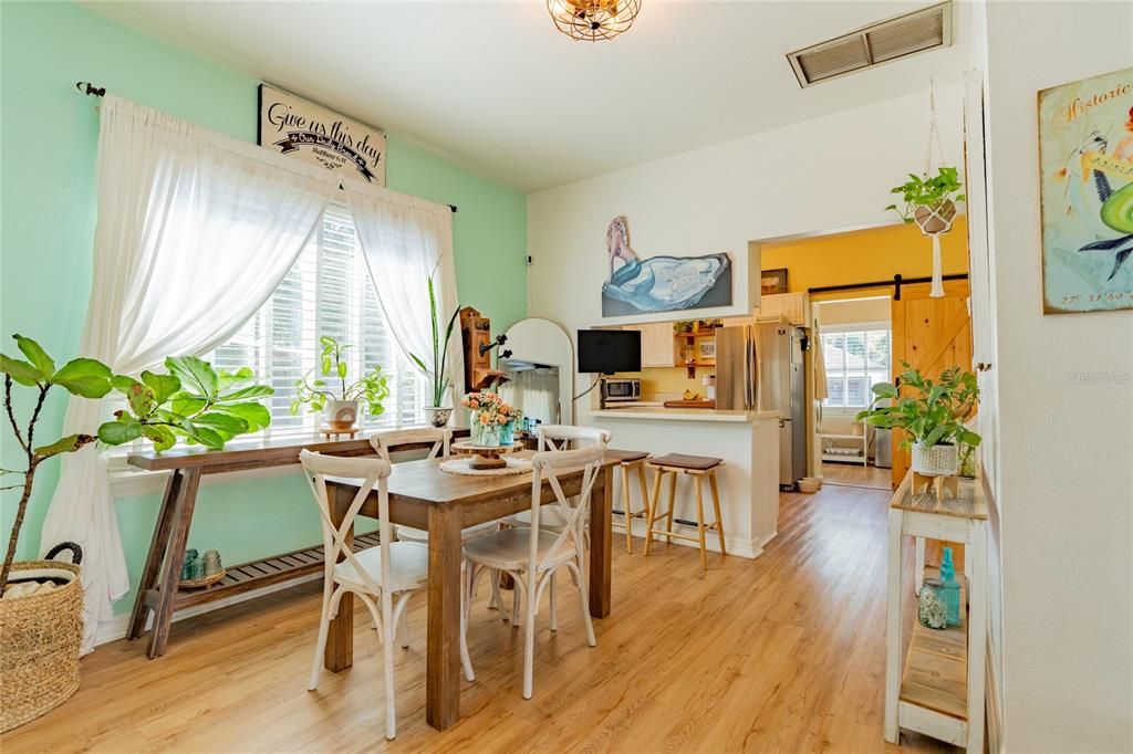 Activo con contrato: $290,000 (2 camas, 1 baños, 992 Pies cuadrados)