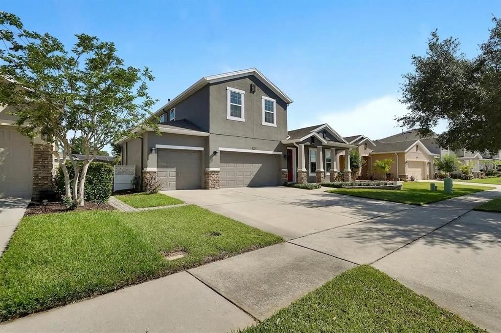En Venta: $565,000 (4 camas, 2 baños, 3070 Pies cuadrados)