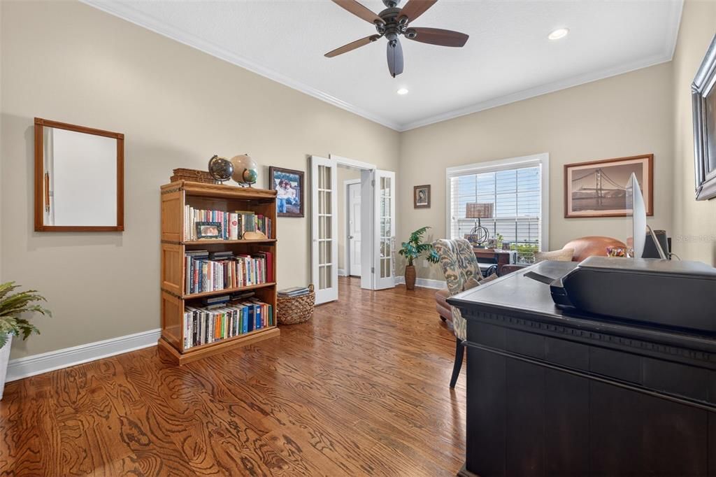 For Sale: $3,325,000 (6 beds, 4 baths, 5748 Square Feet)