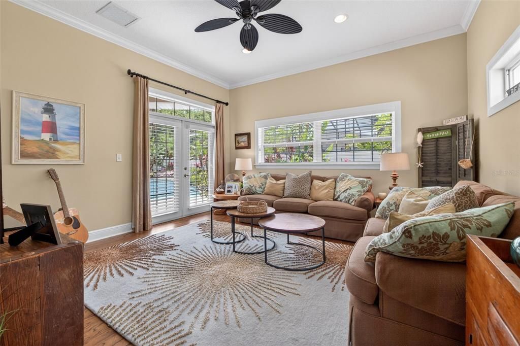 For Sale: $3,325,000 (6 beds, 4 baths, 5748 Square Feet)