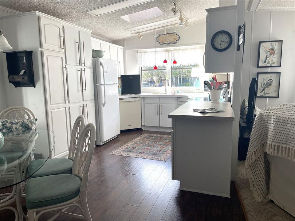 En Venta: $129,900 (2 camas, 2 baños, 1144 Pies cuadrados)