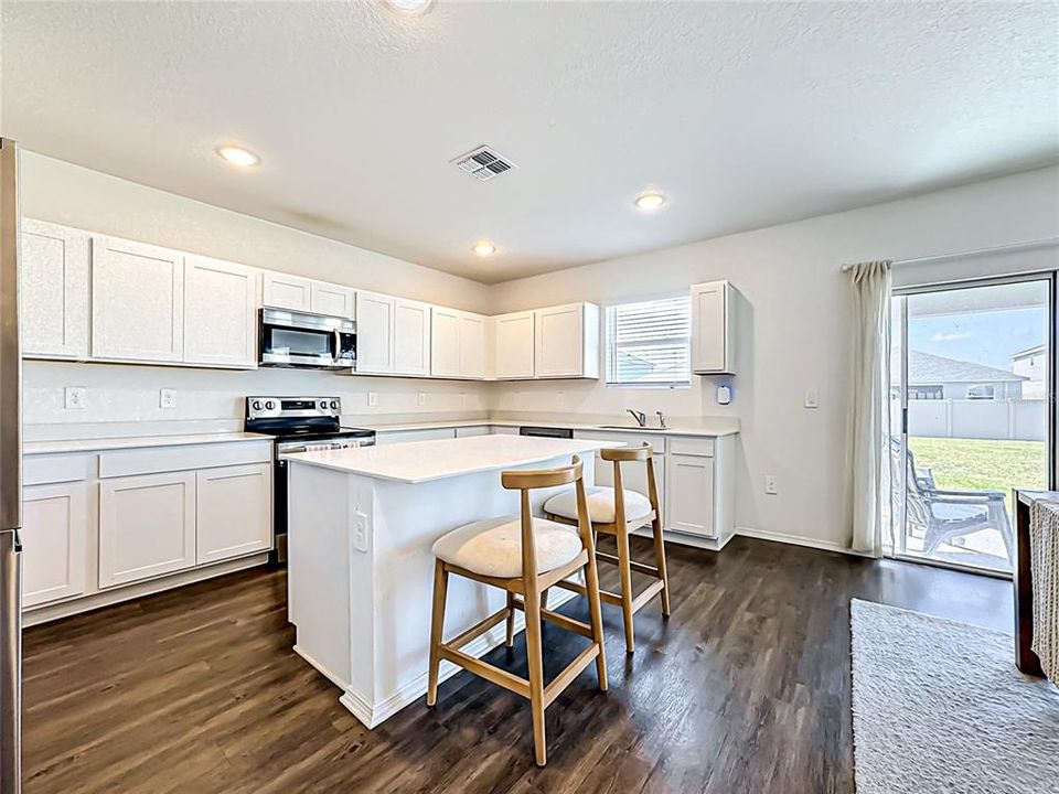 В аренду: $2,975 (4 спален, 2 ванн, 2152 Квадратных фут)