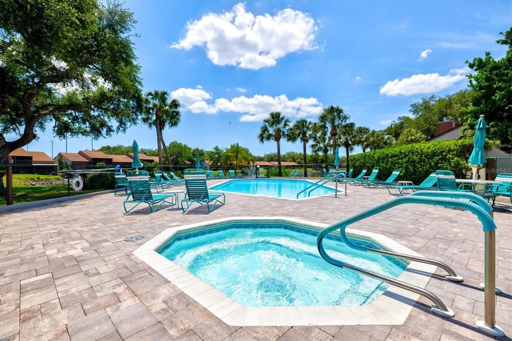 For Sale: $335,000 (2 beds, 2 baths, 1217 Square Feet)