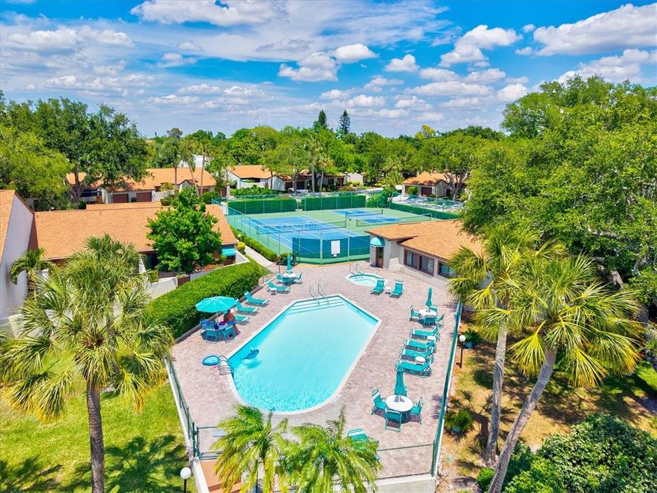 For Sale: $335,000 (2 beds, 2 baths, 1217 Square Feet)