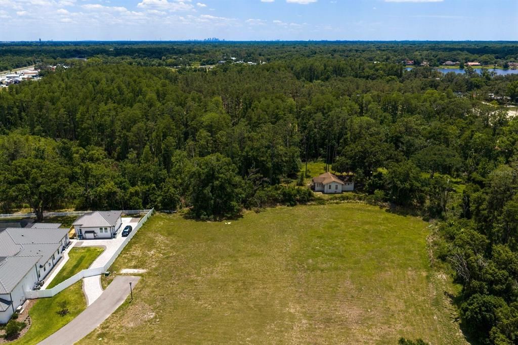 Под контрактом: $389,000 (1.09 acres)