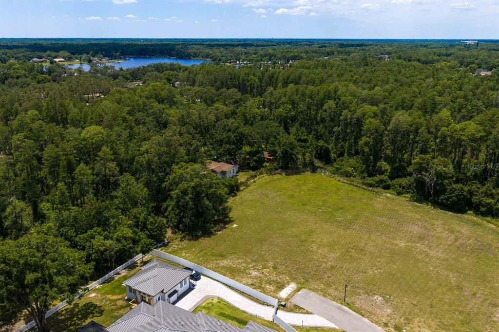 Под контрактом: $389,000 (1.09 acres)
