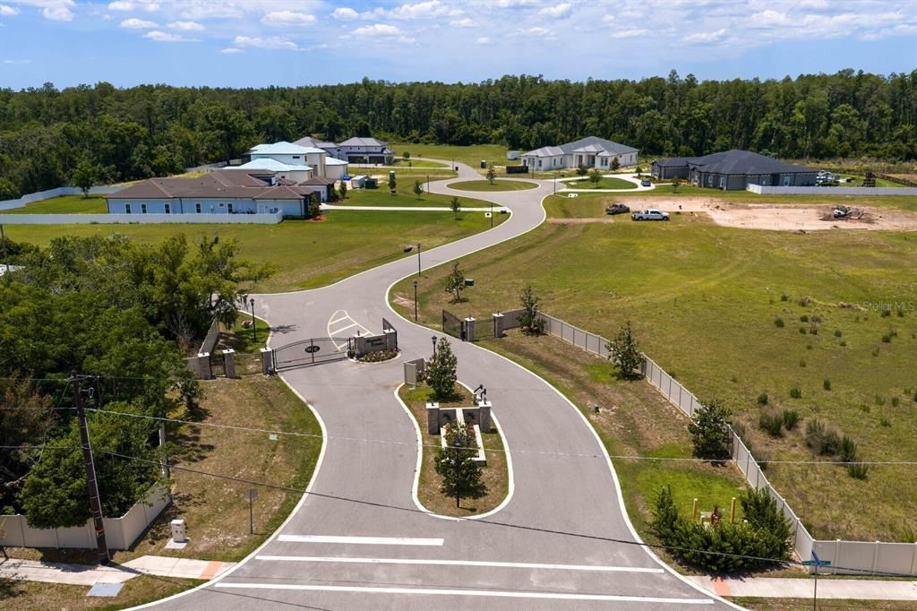 Под контрактом: $389,000 (1.09 acres)