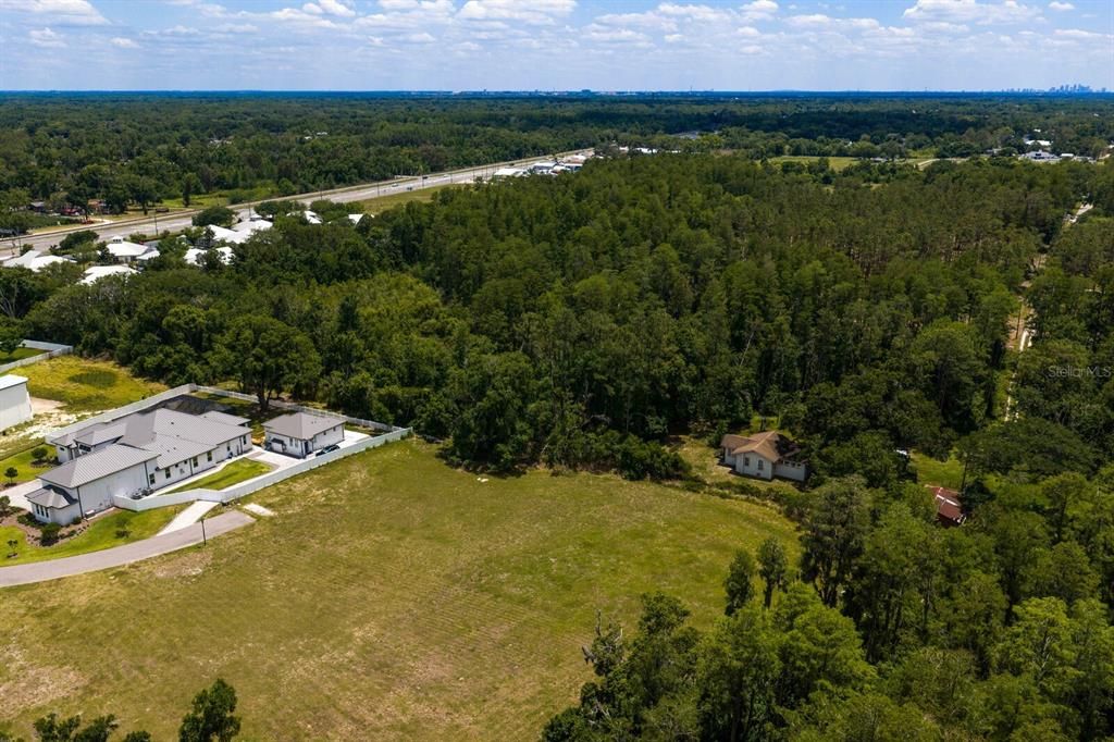 Под контрактом: $389,000 (1.09 acres)