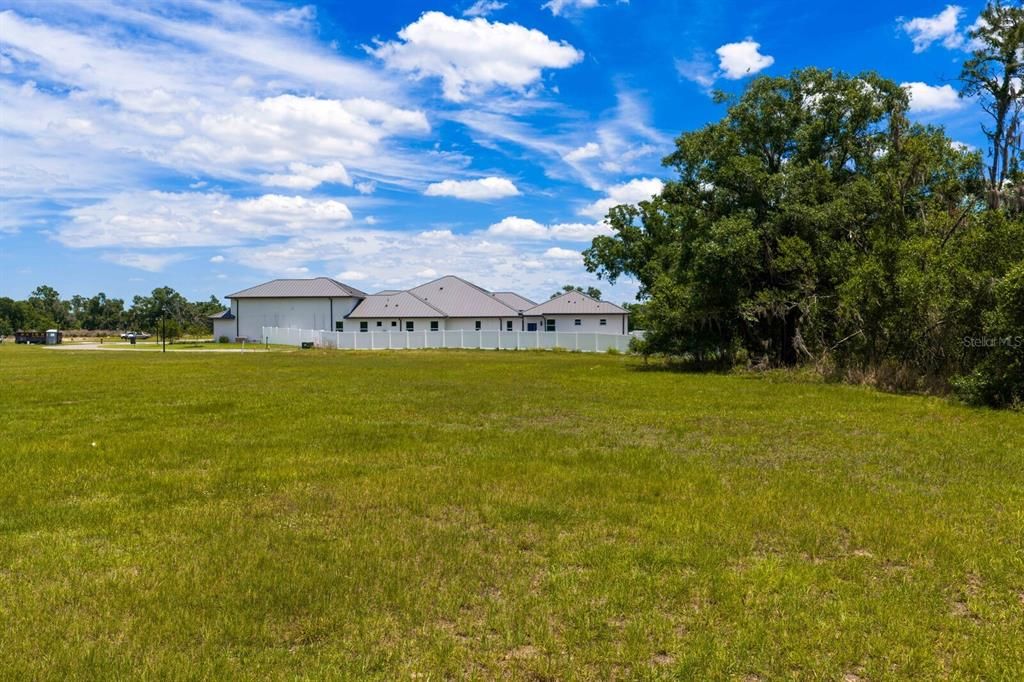 Под контрактом: $389,000 (1.09 acres)