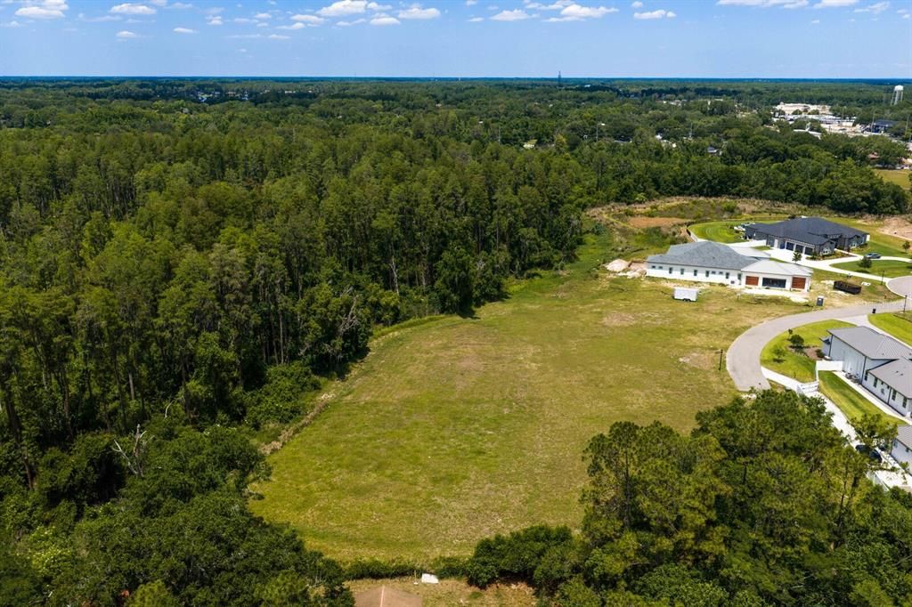 Под контрактом: $389,000 (1.09 acres)