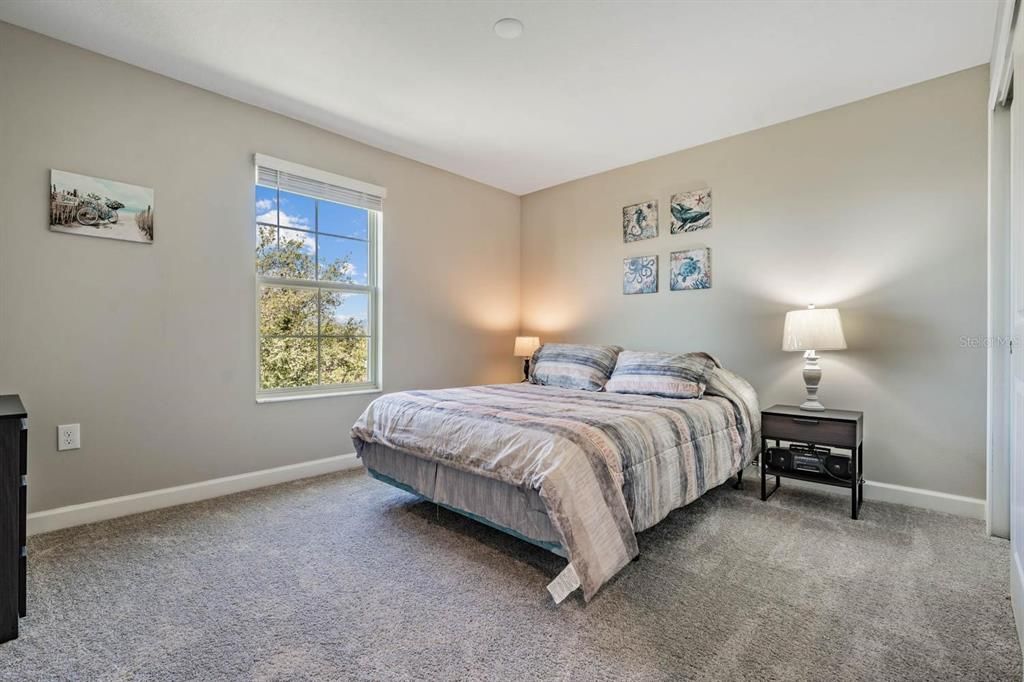 For Sale: $275,000 (2 beds, 2 baths, 1747 Square Feet)