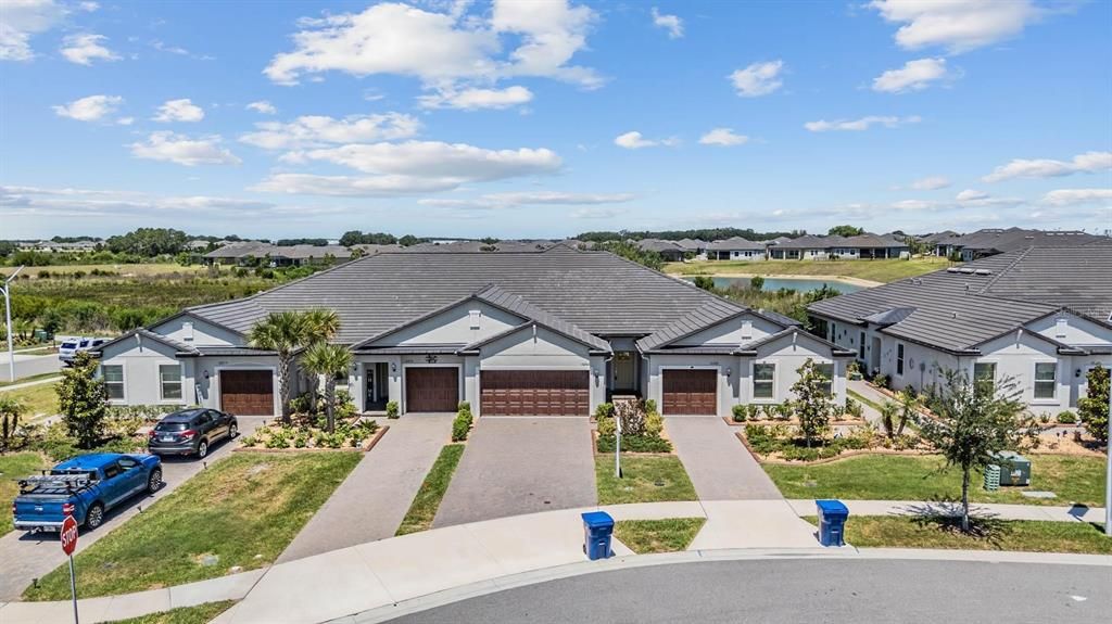 For Sale: $275,000 (2 beds, 2 baths, 1747 Square Feet)