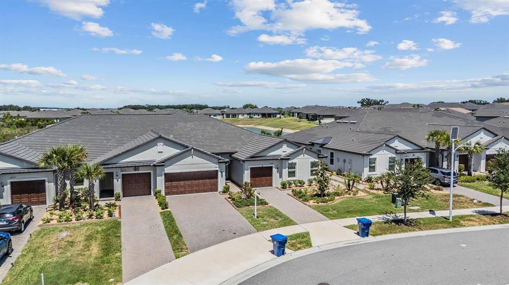 For Sale: $275,000 (2 beds, 2 baths, 1747 Square Feet)