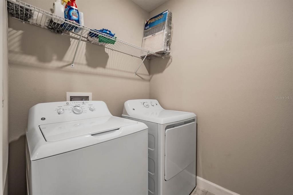 For Sale: $275,000 (2 beds, 2 baths, 1747 Square Feet)