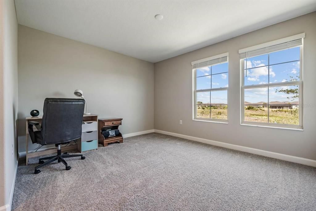 For Sale: $275,000 (2 beds, 2 baths, 1747 Square Feet)